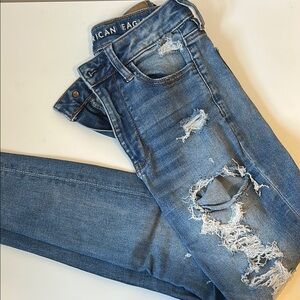 American Eagle Outfitters Women's Blue Distressed Jeans